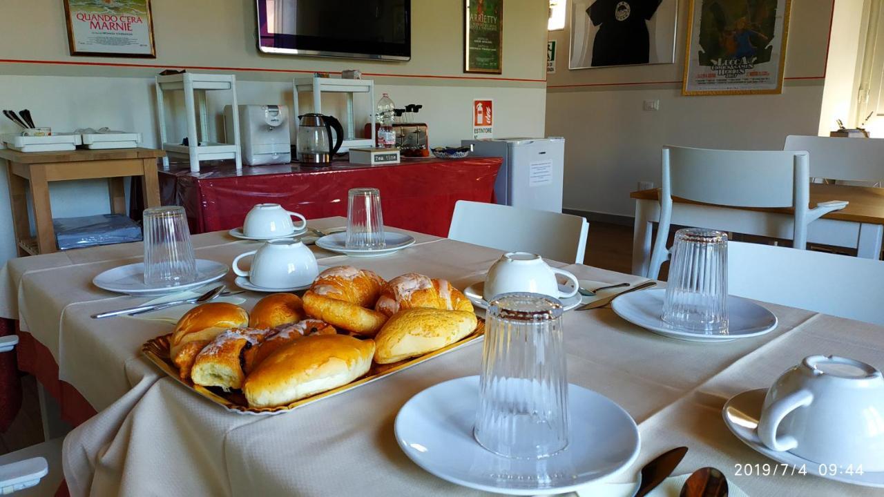 Bed and Breakfast Le Rondini Di San Donato Lucca Exterior foto