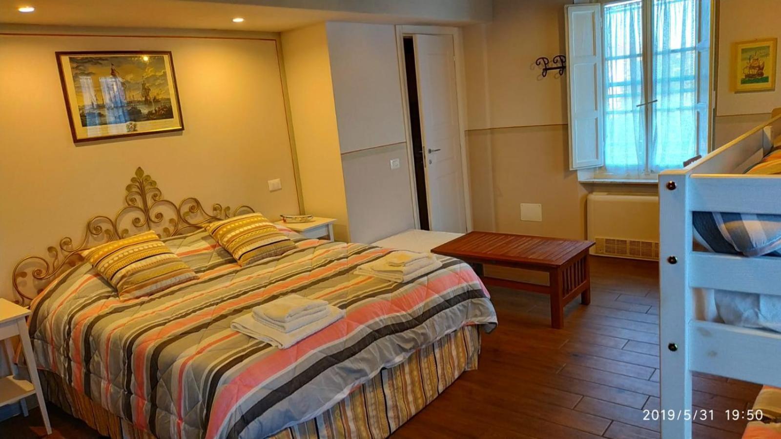 Bed and Breakfast Le Rondini Di San Donato Lucca Zimmer foto